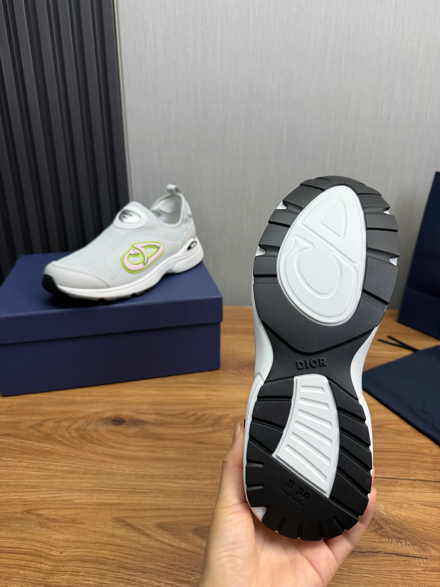 Men's shoes 💰540💰 Dior Dior B30 latest hot model shipped, original 1:1 manufacturing ▪️ Fabric: Original custom fly woven ▪️ Lining: Imported breathable mesh ▪️ Sole: Original molded non-slip outsole ▪️ Size: 38-45 (custom-made 45 non-returnable)
